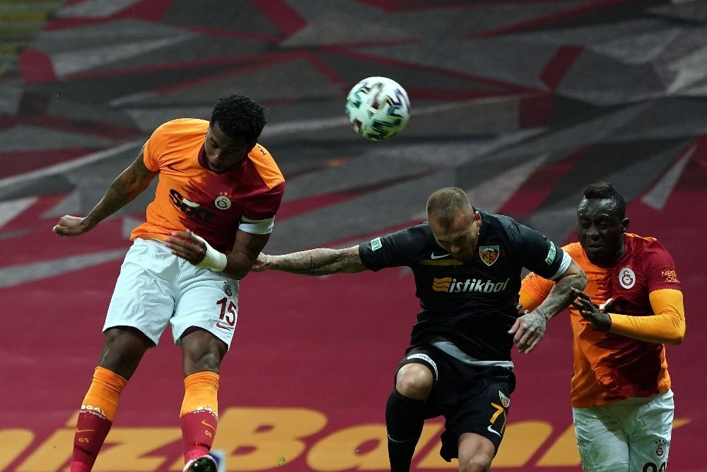 Süper Lig: Galatasaray: 0 - Kayserispor: 0 (İlk yarı)