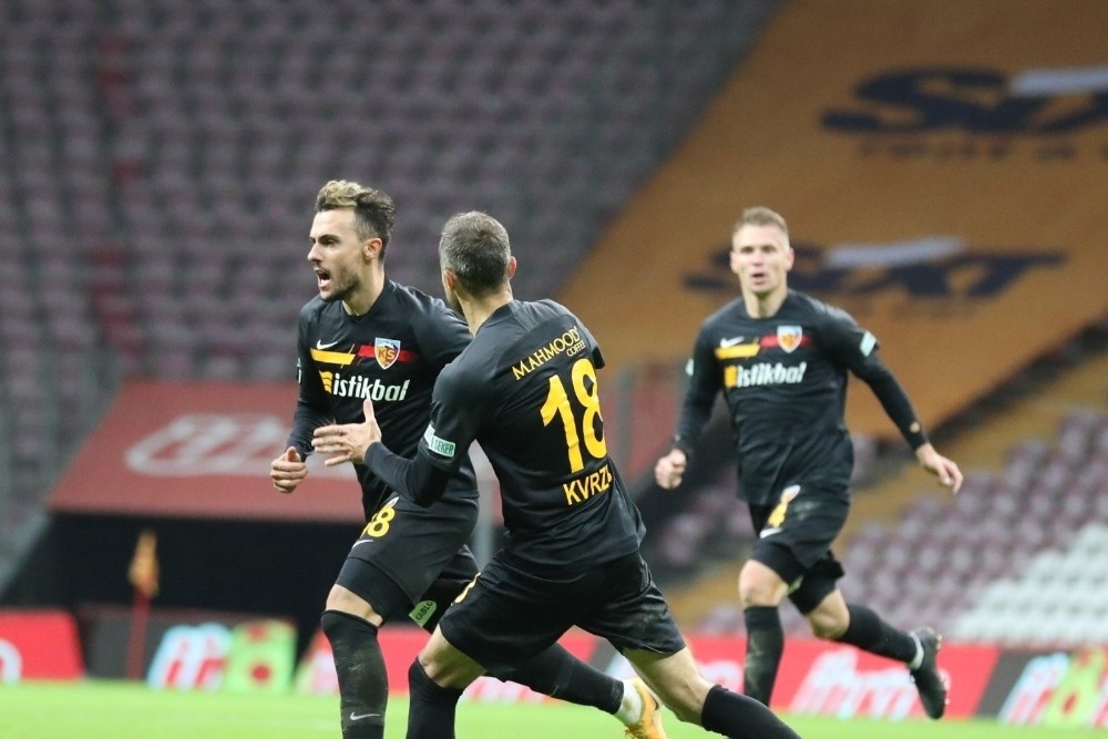 Gustavo ilk golünü attı