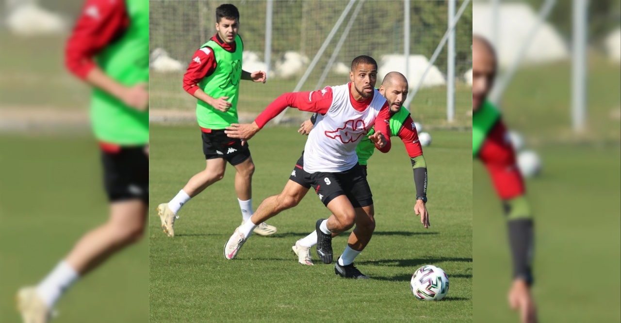 Antalyaspor’un kırmızı kartlarla başı dertte
