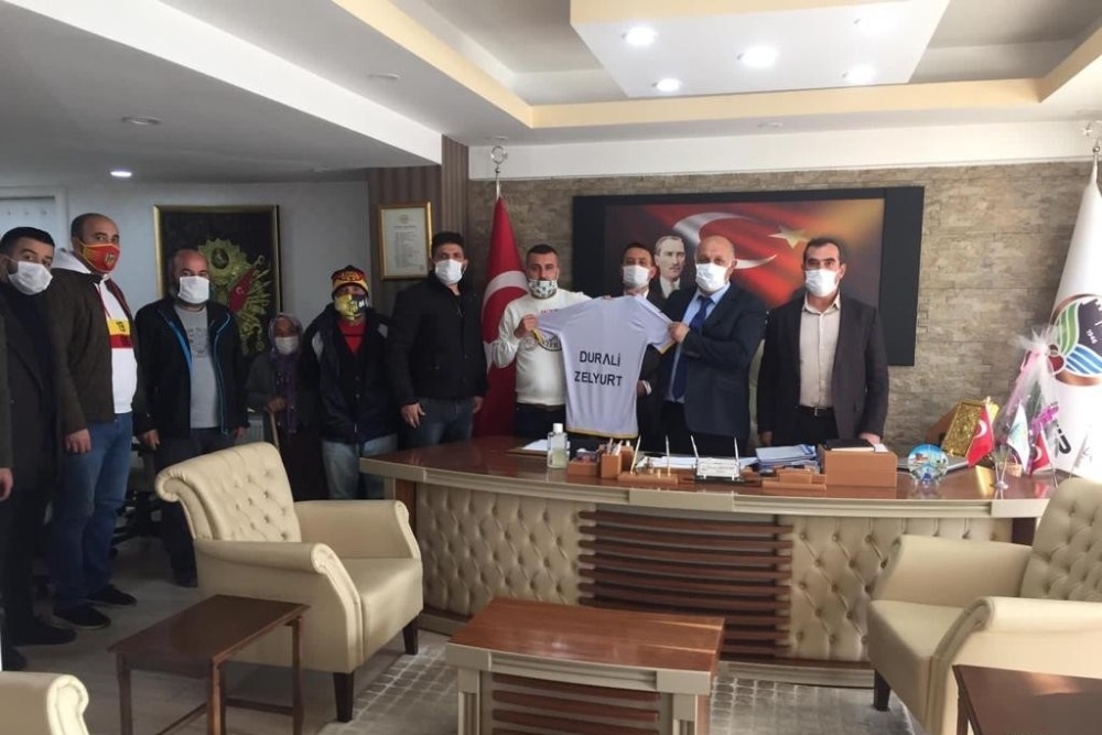 Başkan Zelyurt’a taraftarlardan ziyaret