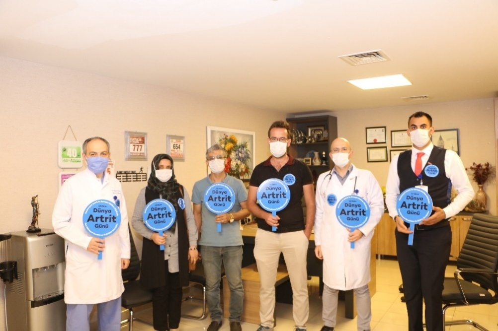 Medical Park Gaziantep Hastanesi hastaları, hekimleri ve çalışanları 12 Ekim Dünya Artrit Günü’nde bir araya geldi
