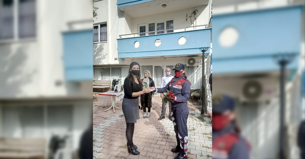 Jandarma öğretmenleri unutmadı