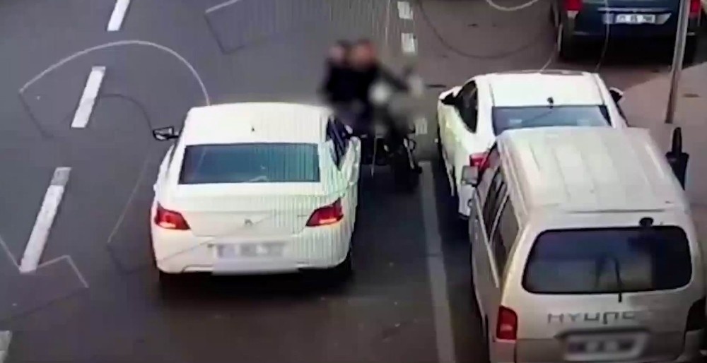 1 milyon 200 bin liralık çeki çalmışlardı, yakalandılar
