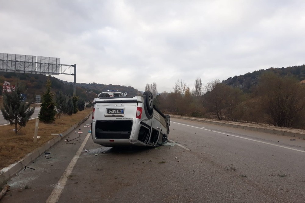Karabük’te 2 ayrı trafik kazası: 1’i çocuk 4 yaralı