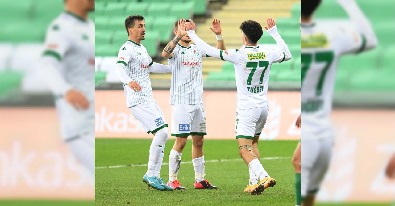 Bursaspor, hakem Burak Şeker’le maç kaybetmedi
