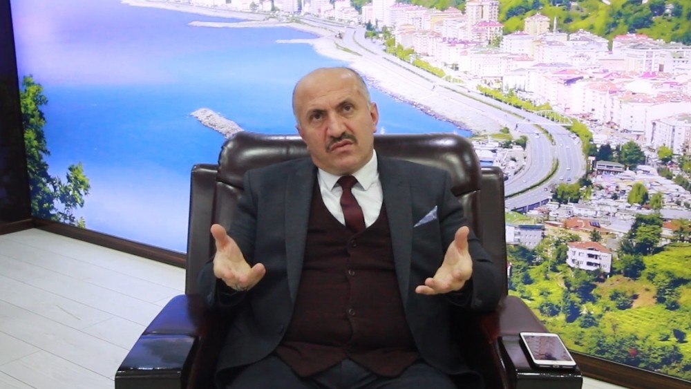 Ağabeyini belediye imar müdürü yaptı, eleştirilere böyle cevap verdi