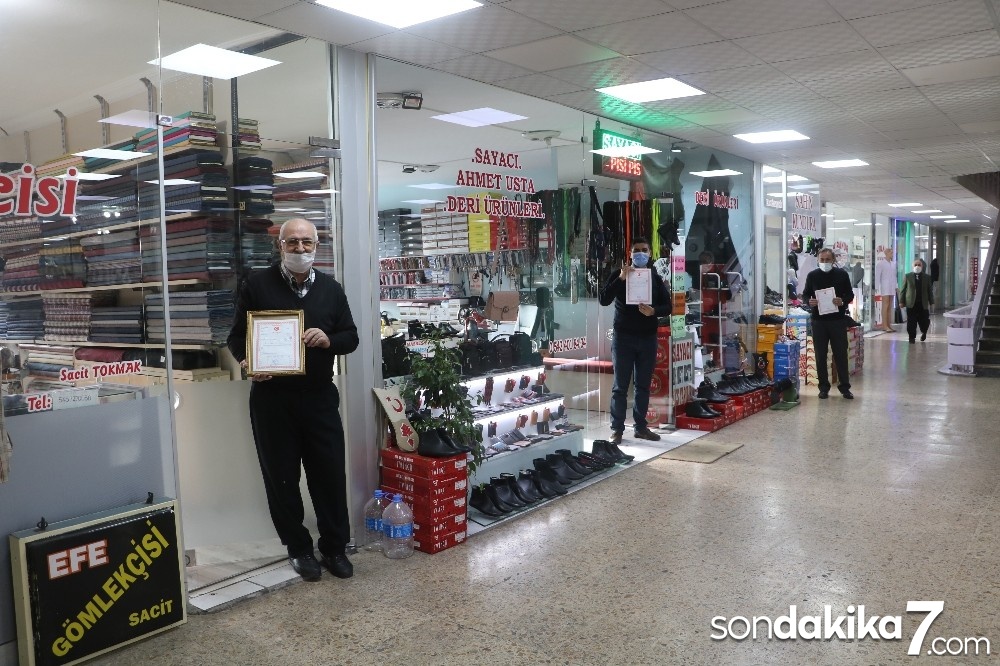 36 yıl sonra tapularına kavuştular