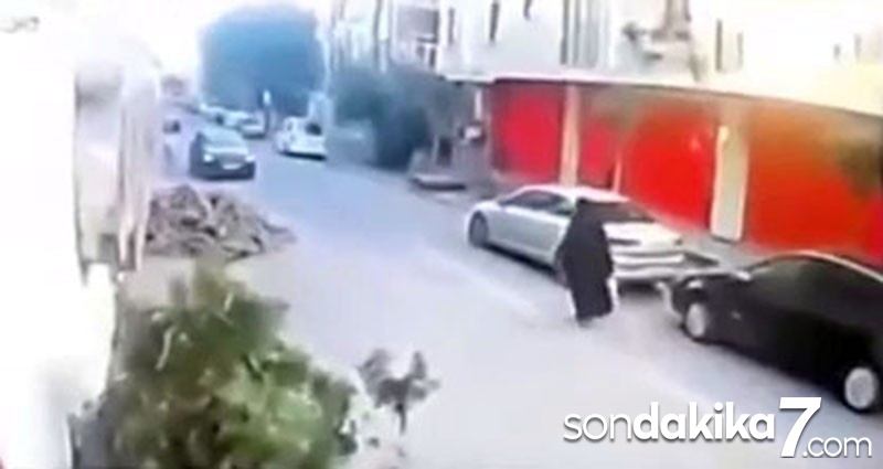 Avcılar’da bebeğin çöpe atılması kamerada