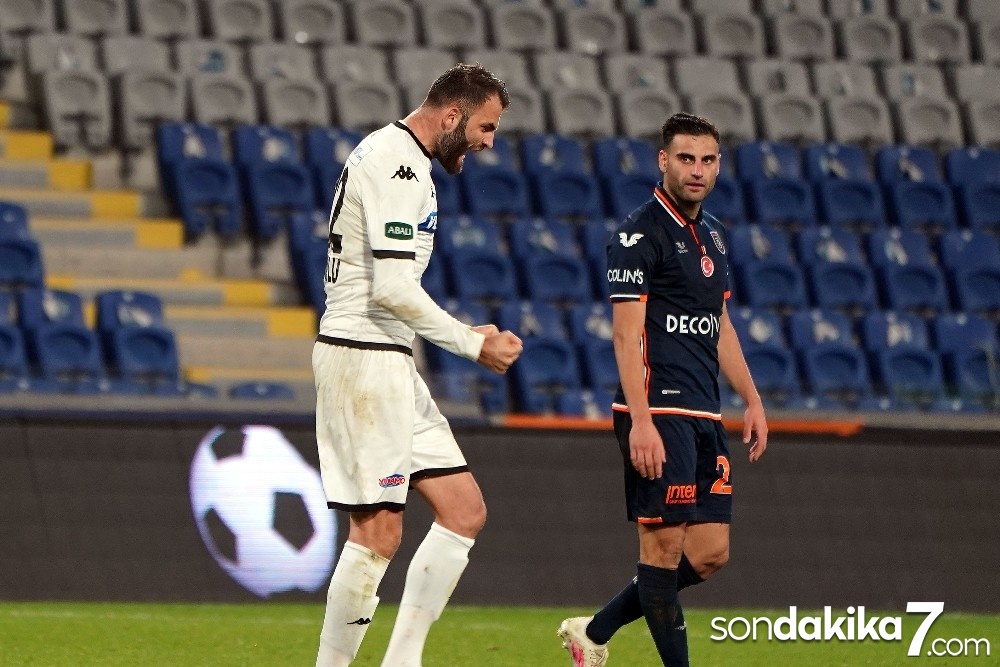 Başakşehir-Denizlispor maçı sonrası gerginlik