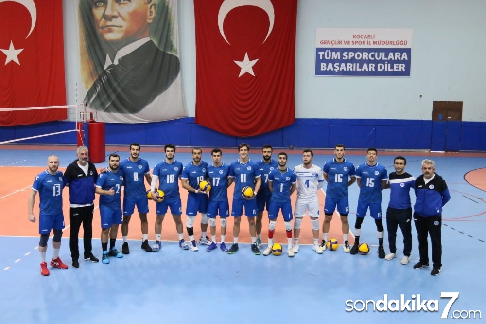 TVF Erkekler Voleybol 1. Ligi: Kocaeli Büyükşehir Belediyesi Kağıtspor: 3 - Halkbank: 0