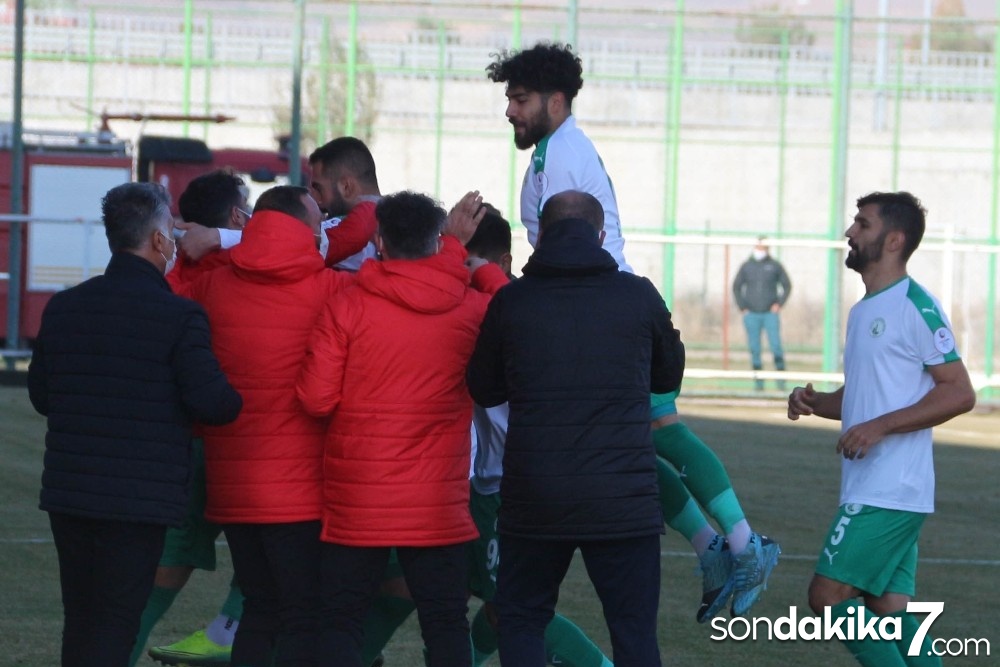 2. Lig: Sivas Belediyespor: 2 - GMG Kastamonuspor: 0