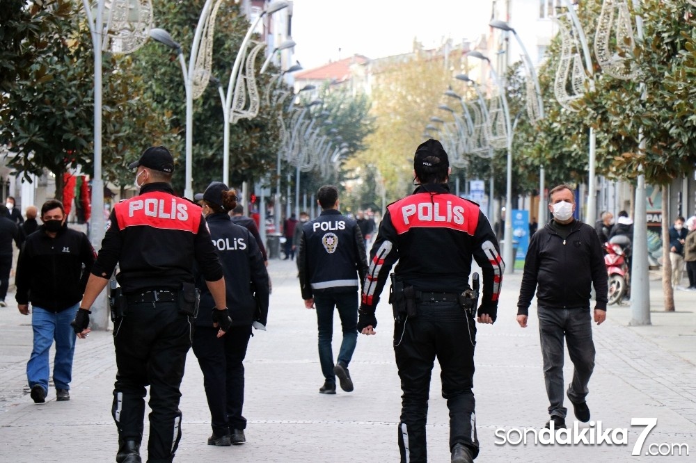 Sakarya’da kısıtlamaya uymayanlara 185 bin 468 lira para cezası kesildi