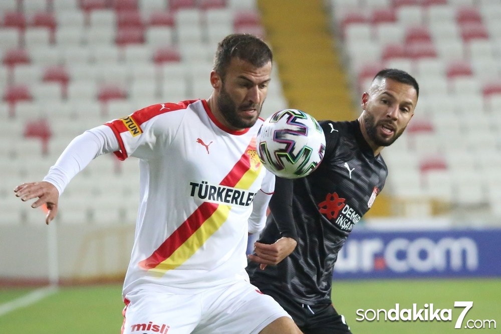 Süper Lig: Sivasspor: 0 - Göztepe: 0 (İlk yarı)