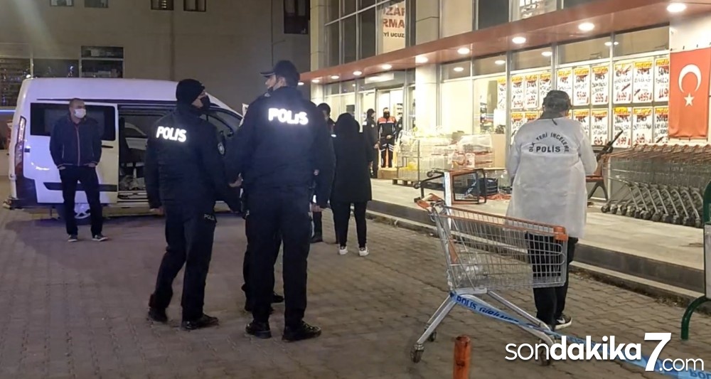 Önce boşanma aşamasındaki eşini, sonra kendini vurdu