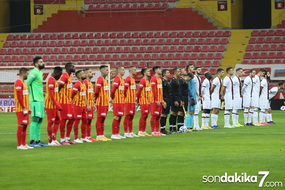 Süper Lig: Kayserispor: 0 - Karagümrük: 0 (Maç devam ediyor)