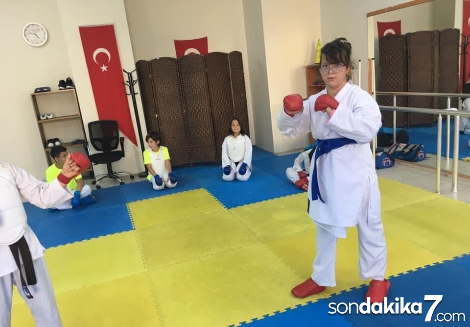 İrem Diri, karate ile engellerini aştı