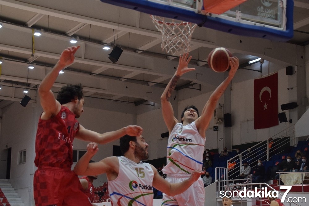 Basketbol Süper Ligi: Aliağa Petkim: 67 - Gaziantep Basketbol: 66