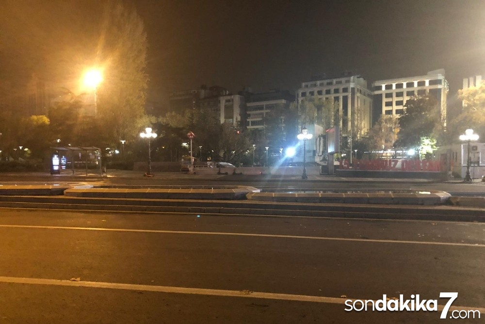 Sokağa çıkma kısıtlaması sona erdi, Ankaralılar yola çıktı