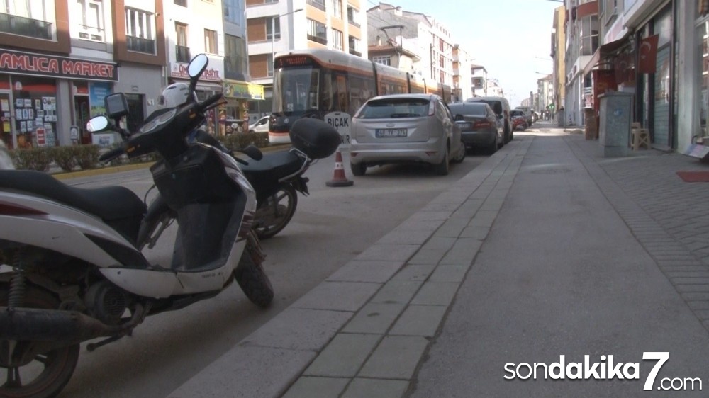 Gözü gibi baktığı ekmek teknesini hırsızlar çaldı