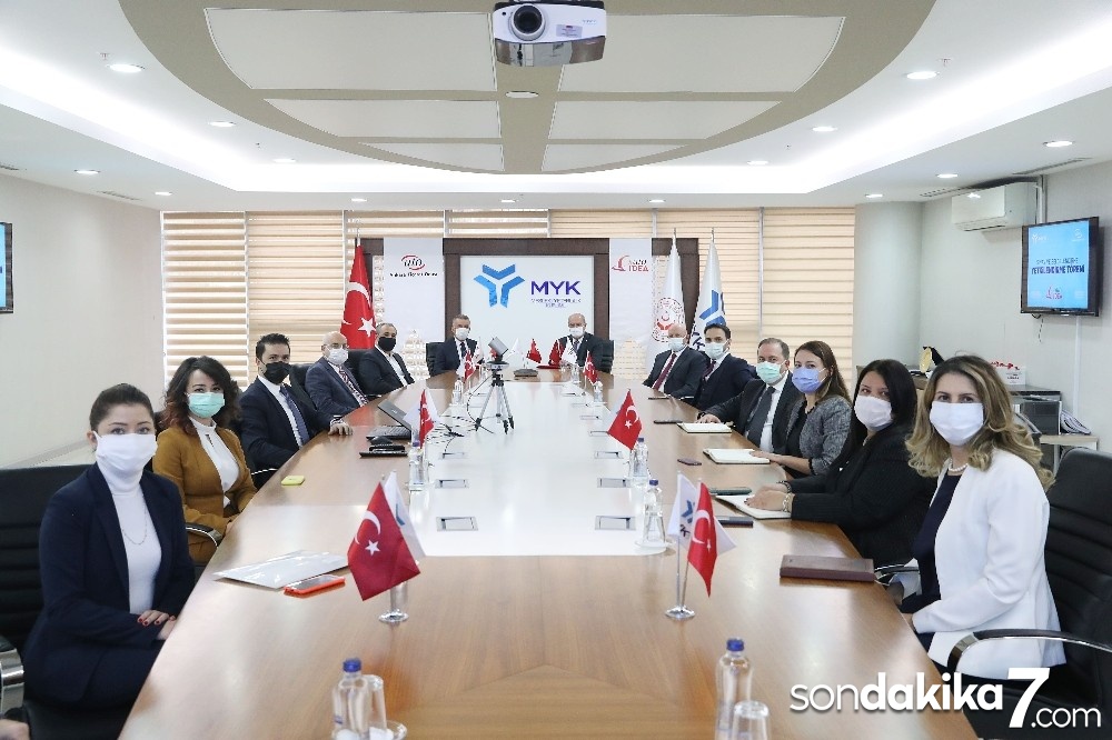 ATO satış ve pazarlama alanlarında sınav ve belgelendirme kuruluşu oldu