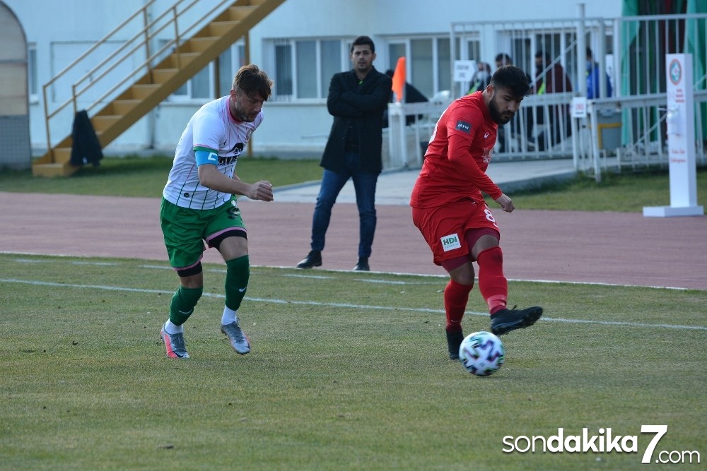 3. Lig: Isparta 32 Spor: 1 - Yalovaspor: 2