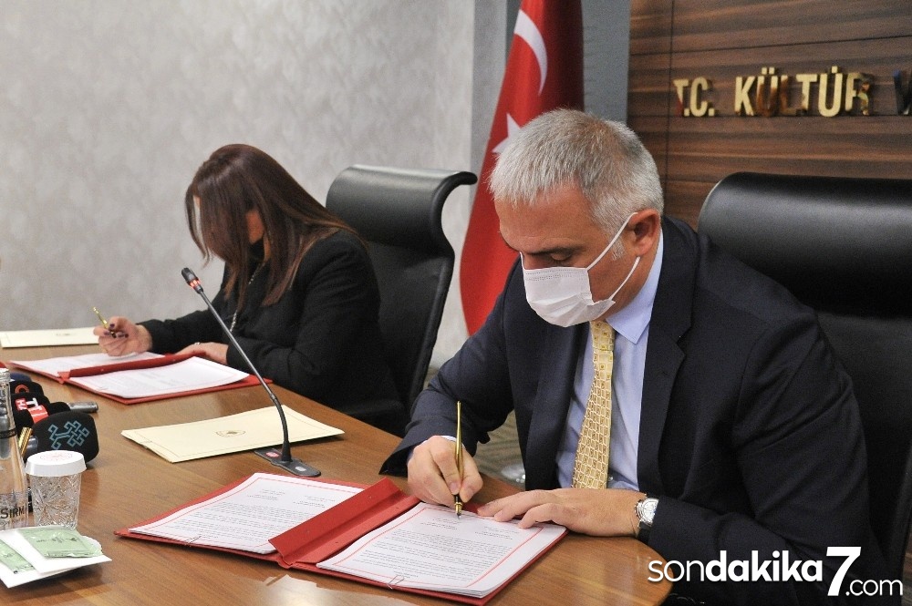 Bakan Ersoy: “Dünyada Amerika’dan sonra en büyük dizi film ihraç eden ülke Türkiye”