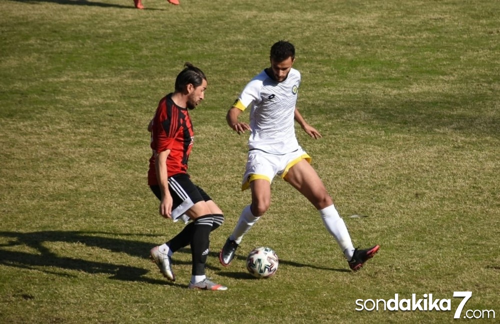 2. Lig: Tarsus İdman Yurdu: 4 - Turgutluspor: 0