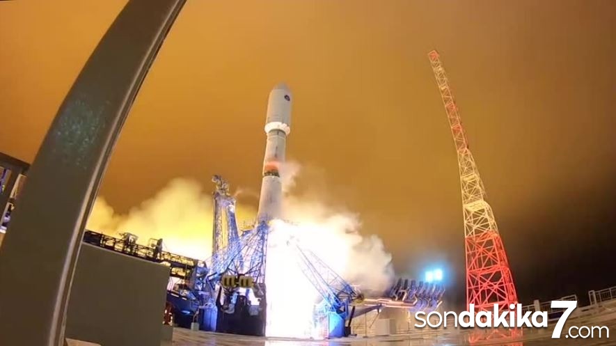 Rusya uzaya iletişim ve istihbarat uydusu gönderdi