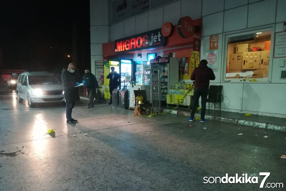 İzmir’de sokağa çıkma kısıtlamasına rağmen silahlı kavga: 1 yaralı