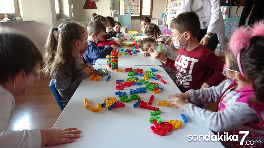 Anaokulu ve kreşler için son ders zili çaldı, çalışan veliler kara kara düşünüyor