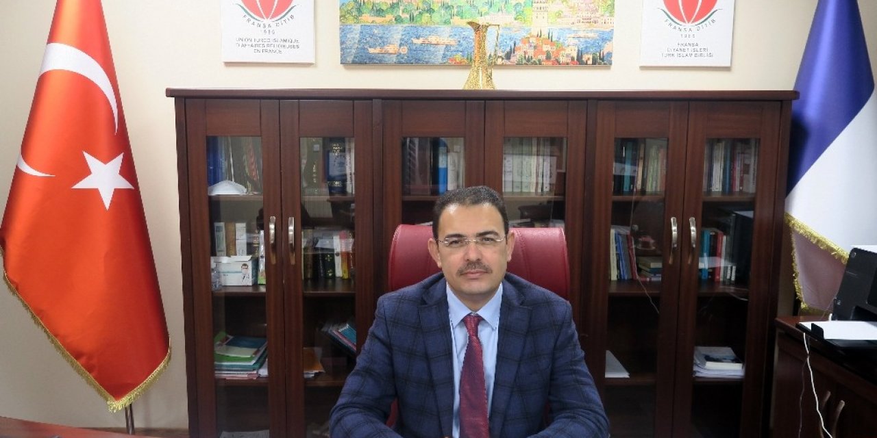 Fransa İçişleri Bakanı Darmanin, Ülkedeki 76 Camiye Yapılacak Denetimlerin Başladığını Açıkladı