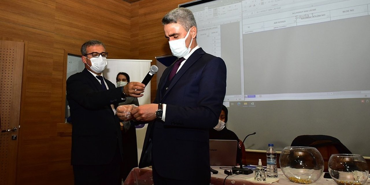 Pütürge’de Tamamlanan Deprem Konutları Kura İle Hak Sahiplerine Teslim Ediliyor