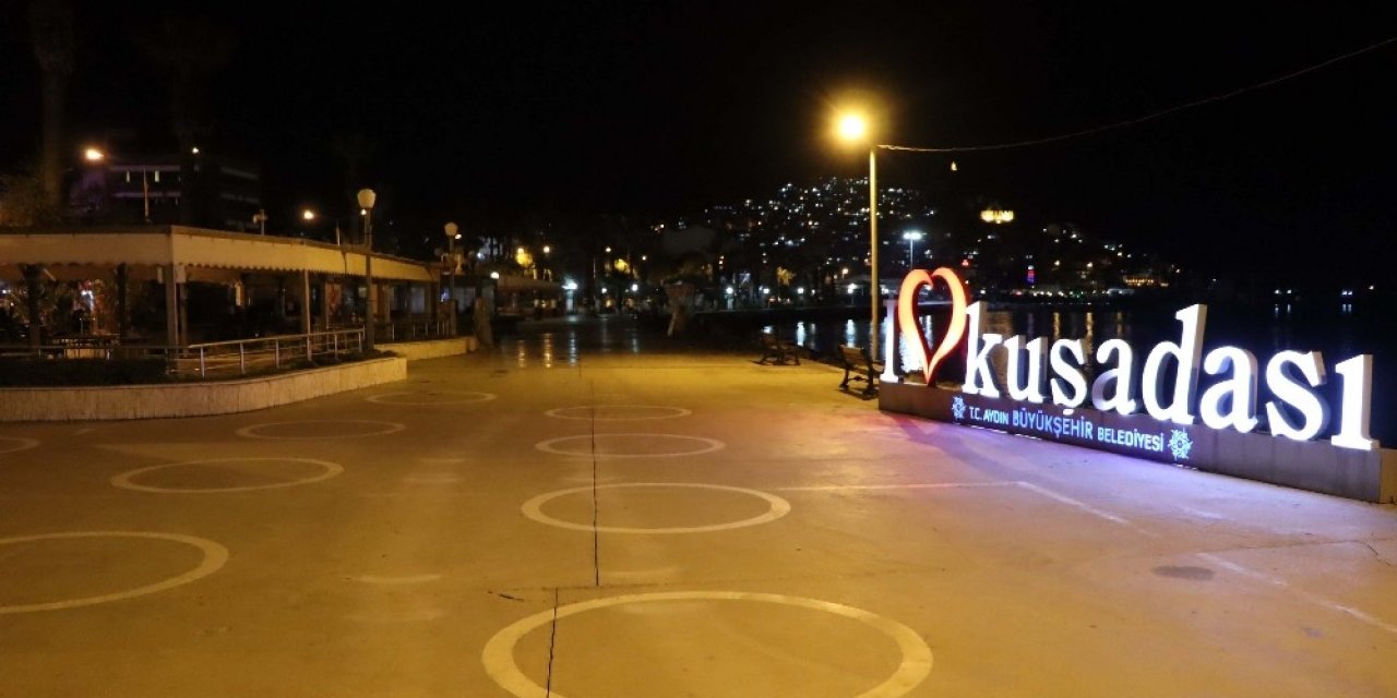 Kuşadası Sokağa Çıkma Kısıtlamasına Uydu