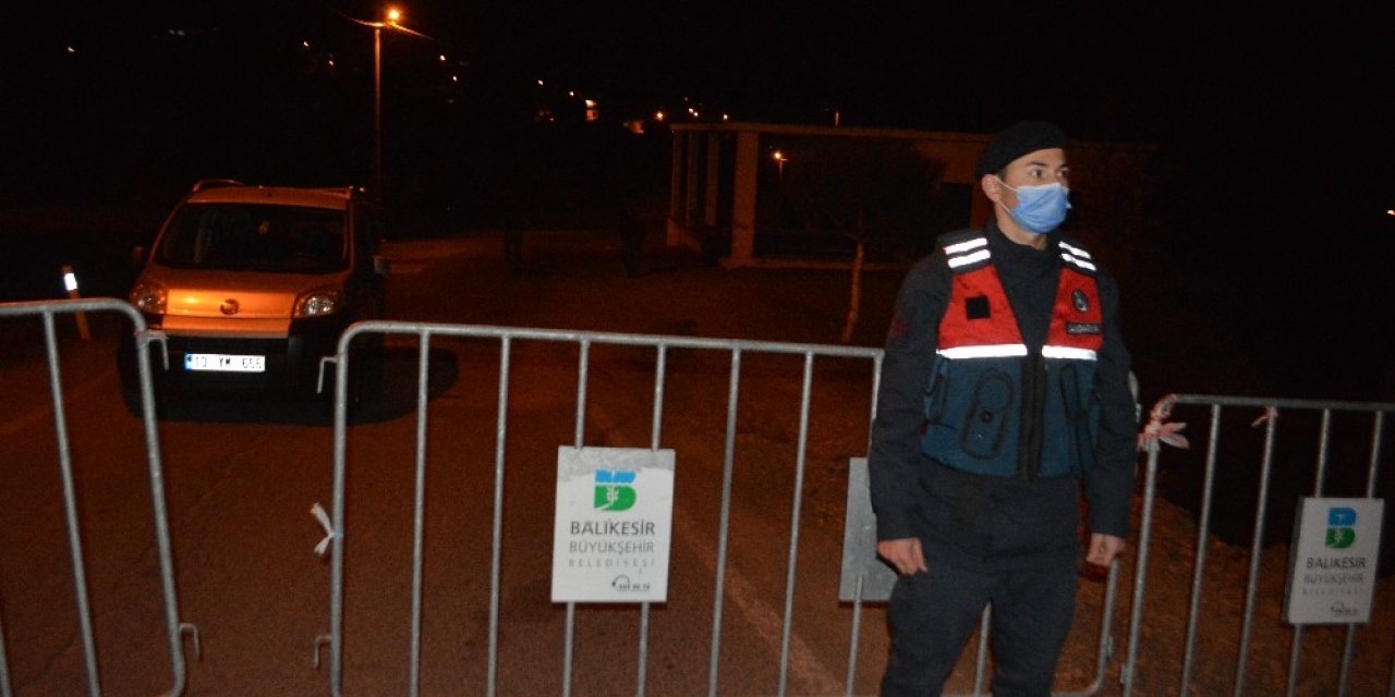 Ayvalık’ta Akçapınar Kırsal Mahallesi’ne Covid-19 Karantinası