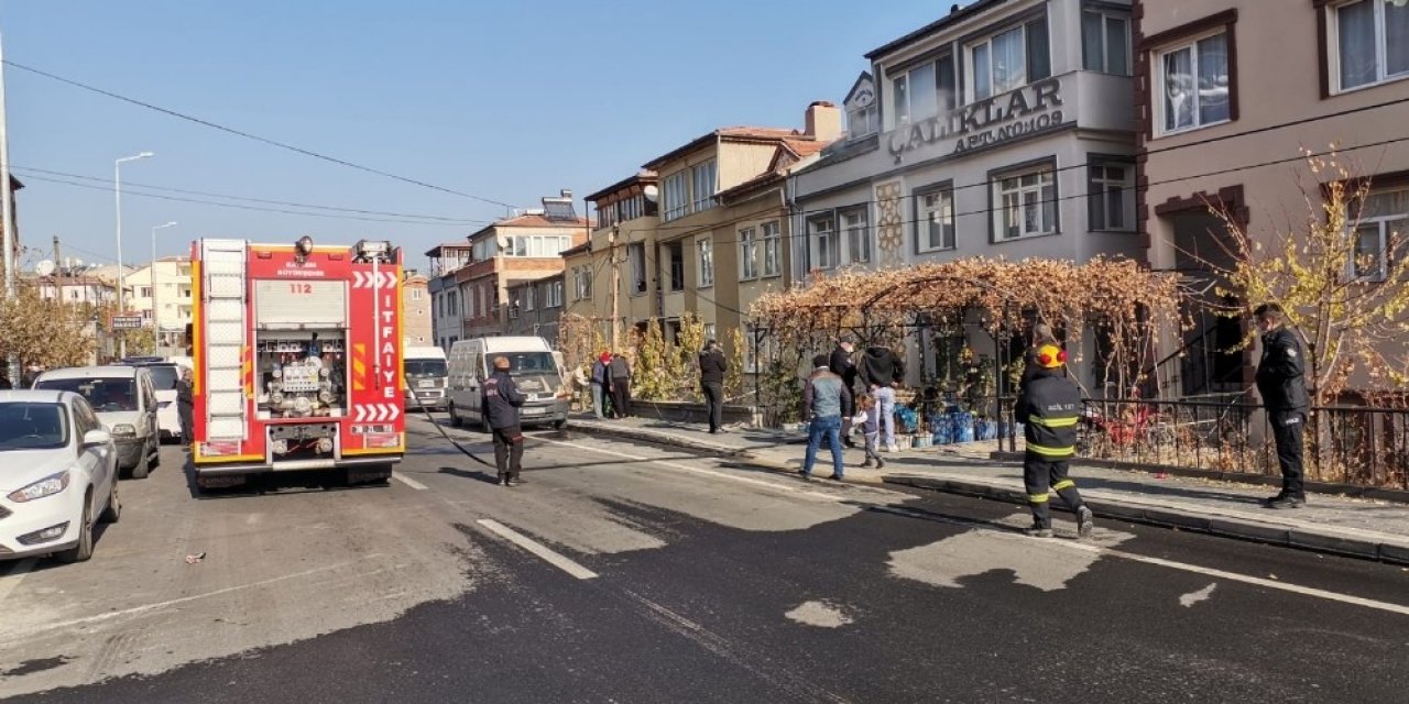 Kayseri’de Ev Yangını; İtfaiye Ekipleri Büyümeden Söndürdü