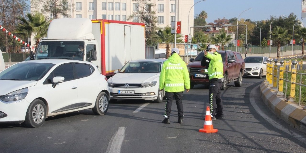 Kısıtlamaya Uymayanlara Ceza Yağdı