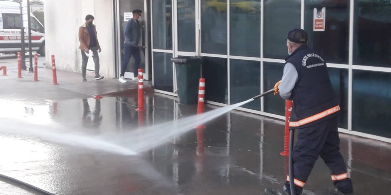 Gebze’de Sokakları Kısıtlamada Baştan Sona Temizleniyor
