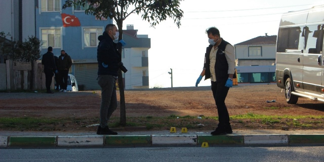 Çocuğu Görmeye Gelen Damadını Cadde Ortasında Silahla Öldürdü