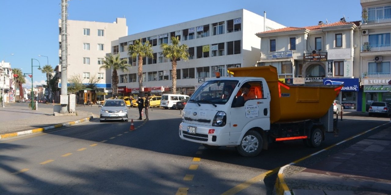 Ayvalık Sessizliğe Büründü