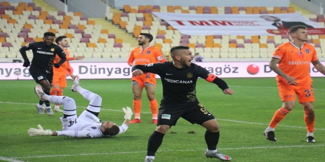 Başakşehir’in 3 Puan Hasreti 5 Maça Çıktı