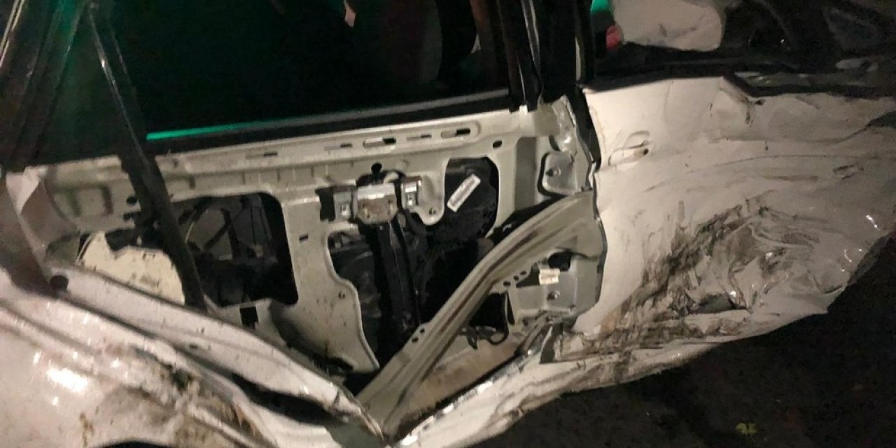 Tekirdağ’da Kavşakta Çarpışan Araçlar Hurdaya Döndü