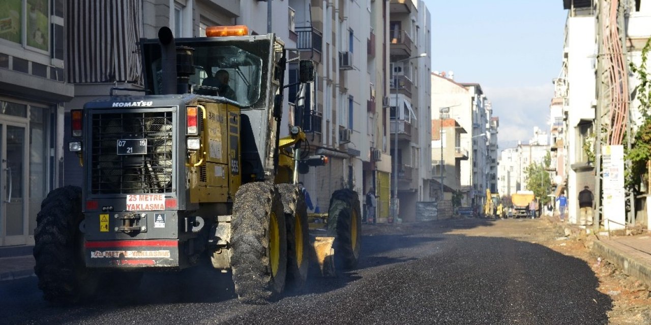 Muratpaşa’da Tüm Yollar Yıl Sonuna Kadar Yenilenecek