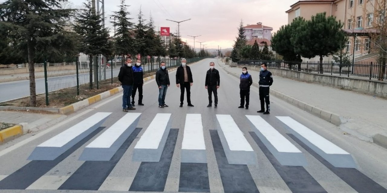 Simav Belediyesi’nden 3 Boyutlu Yaya Geçidi Çalışması