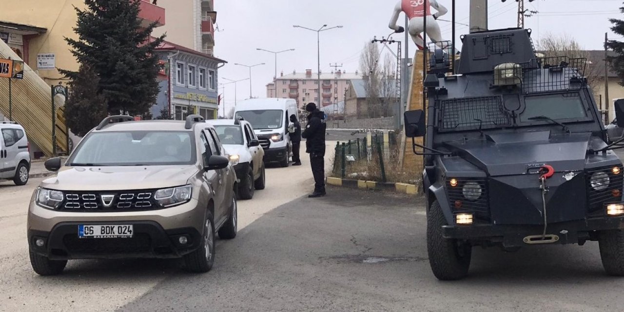 Sarıkamış’ta Polisten Sıkı Denetim