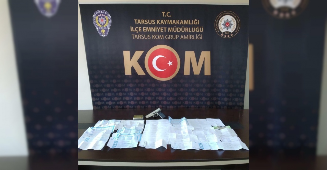 Mersin’in Tarsus ilçesinde tefecilik yaptıkları öne sürülen 2 şüpheli gözaltına alındı