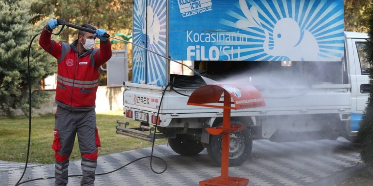 Kocasinan’da Sevimli Küçük Dostlara Yem Ve Mama Takviyesi