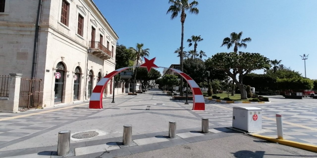 Mersin’de Cadde Ve Sokaklar Kısıtlamanın İkinci Gününde De Boş Kaldı