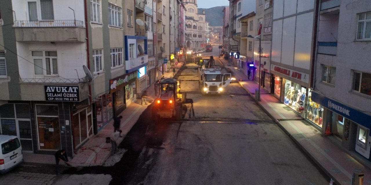 Akdağmadeni Belediyesi’nden Sokağa Çıkma Kısıtlamasında Yoğun Çalışma