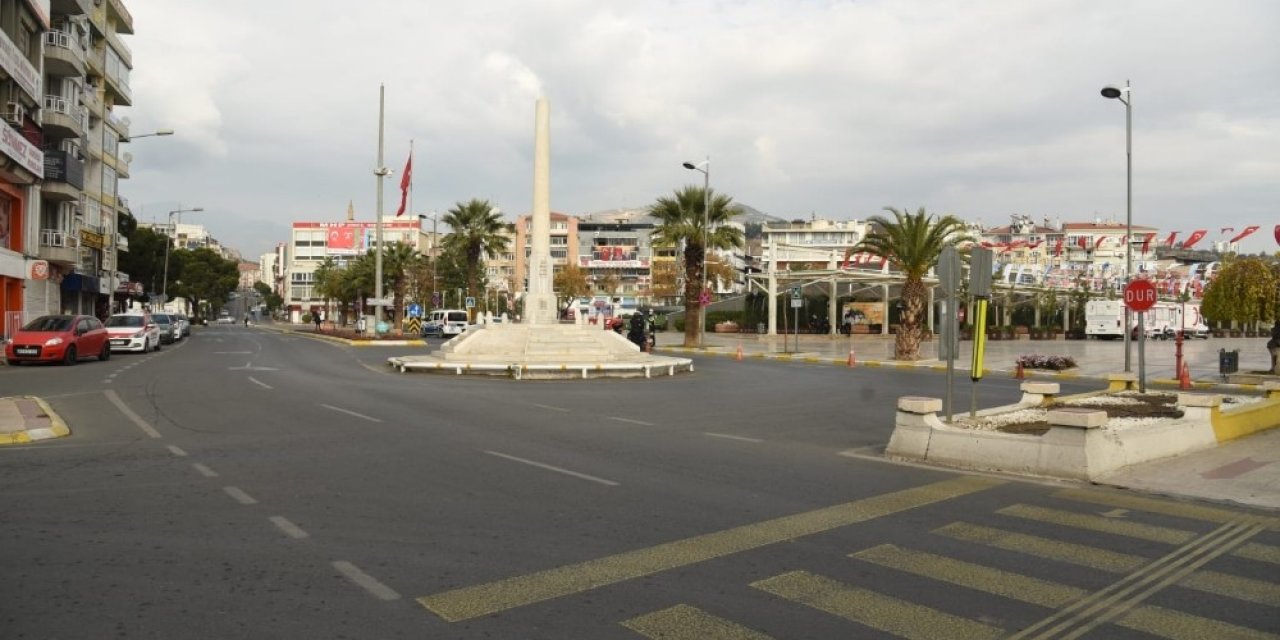 Vali Aksoy Sokağa Çıkma Kısıtlamasına Uyan Aydınlılara Teşekkür Etti