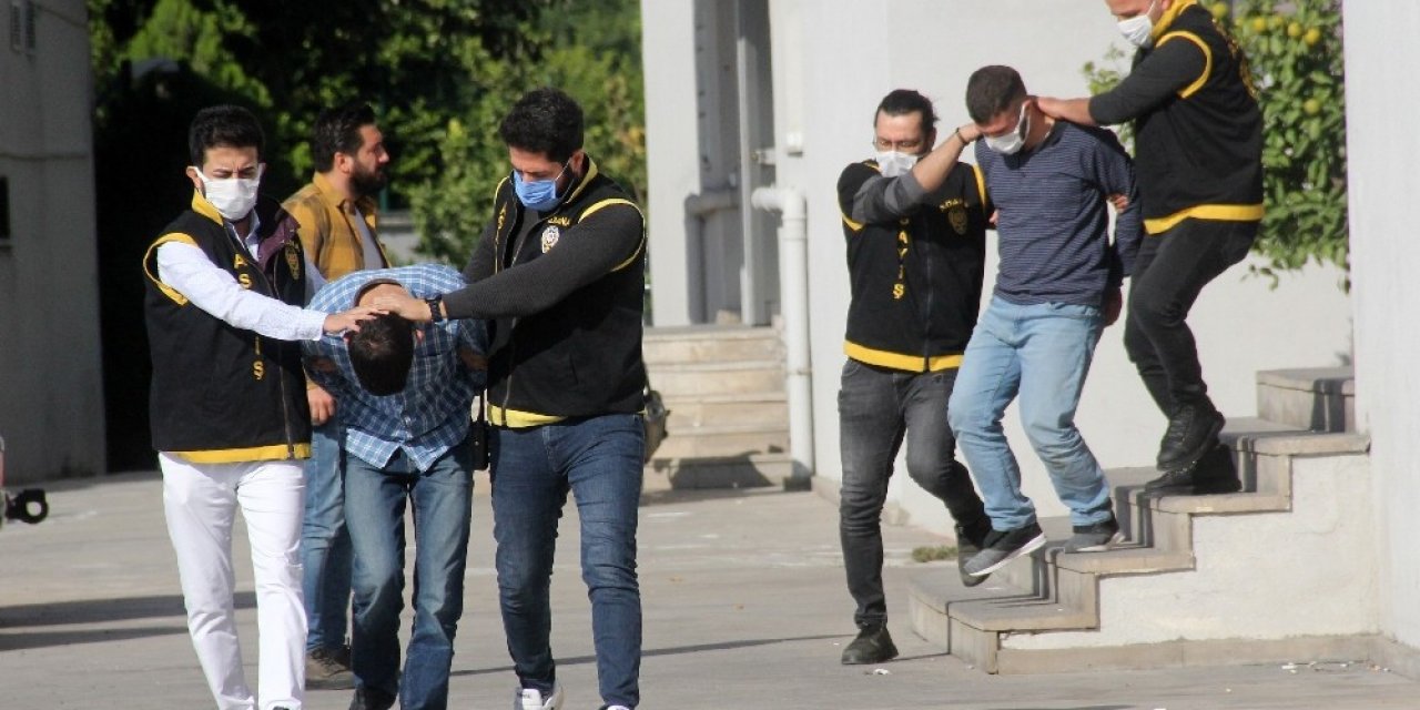 Yere Yatırdıkları Adamın Parasını Gasp Eden 3 Zanlı Tutuklandı